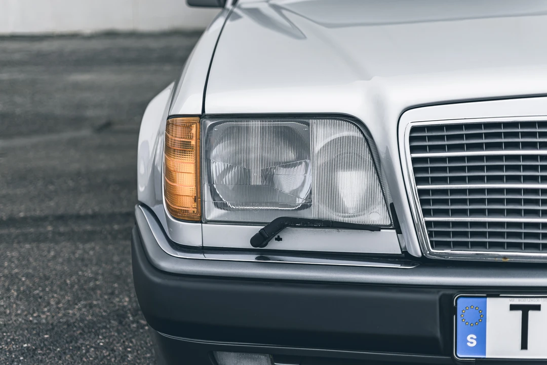 1993 Mercedes-Benz W124 E-Class - Image 12 of 31