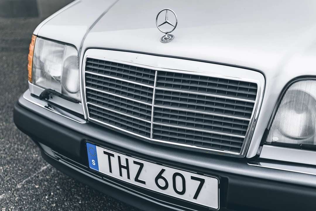 1993 Mercedes-Benz W124 E-Class - Image 14 of 31