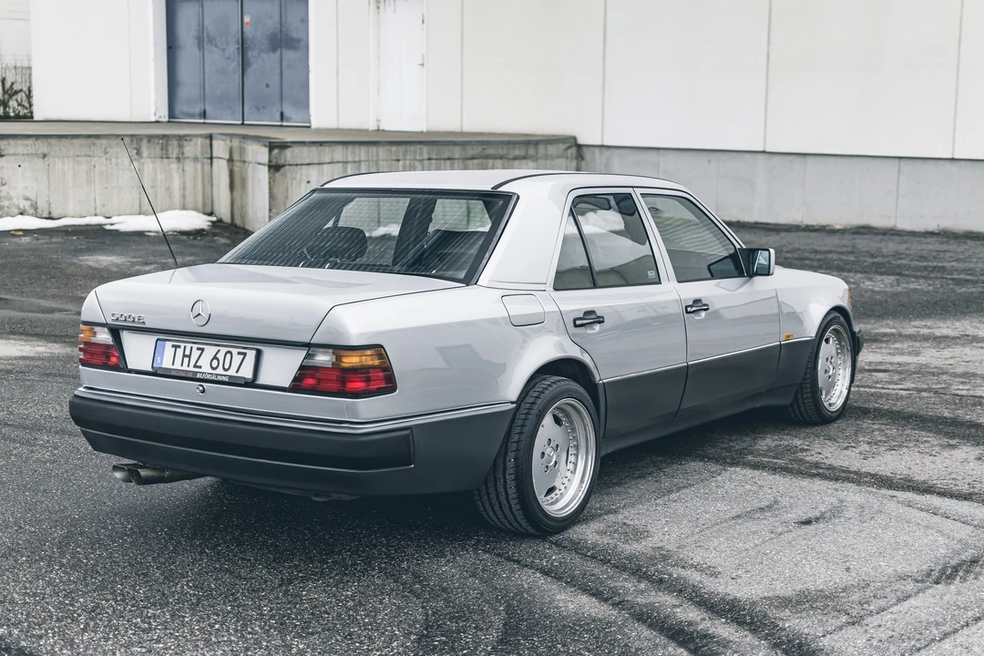 1993 Mercedes-Benz W124 E-Class - Image 8 of 31