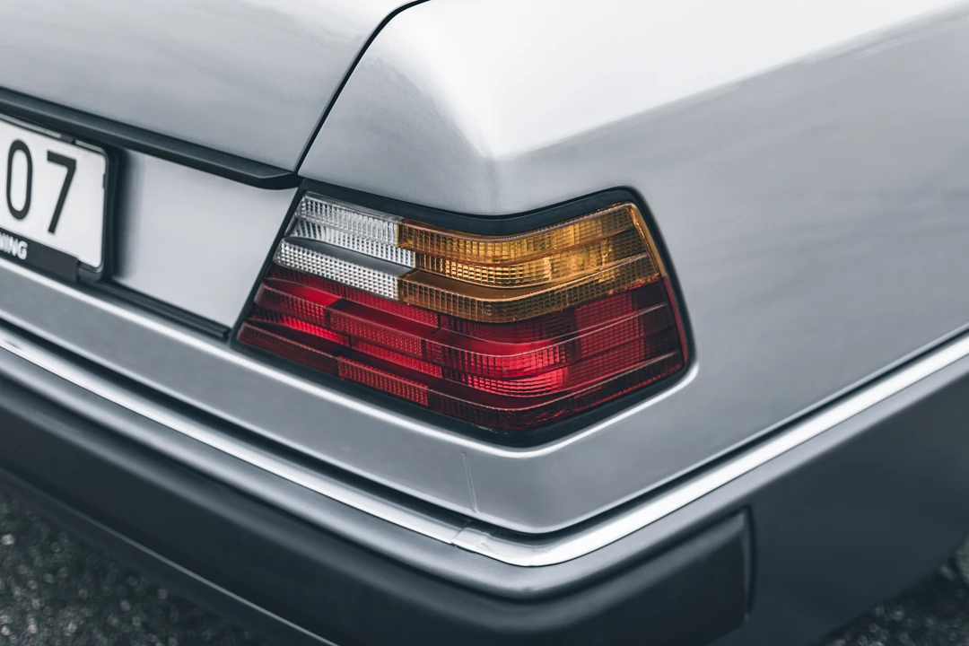 1993 Mercedes-Benz W124 E-Class - Image 29 of 31