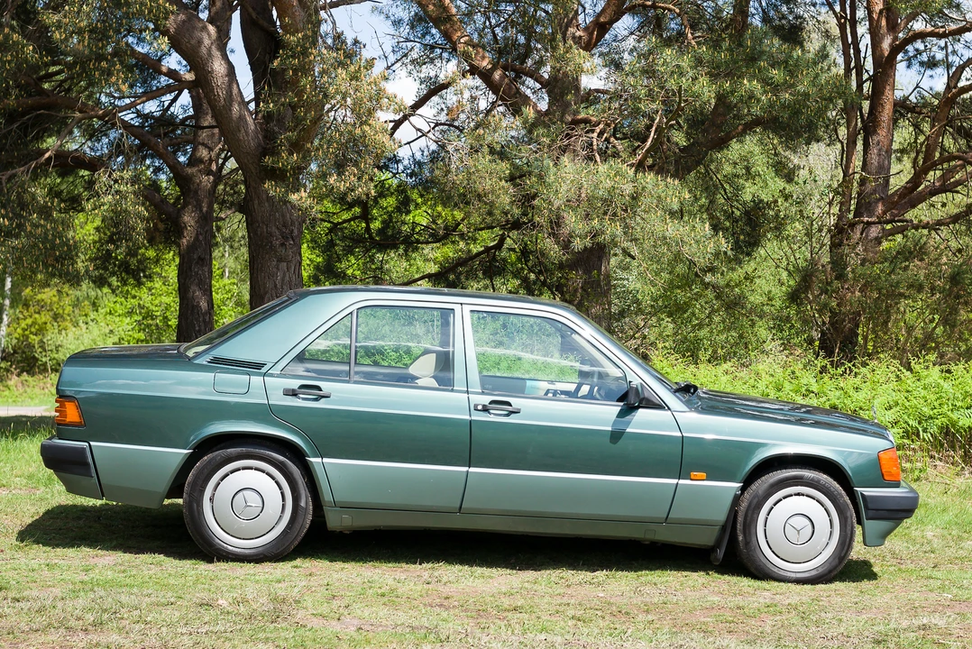 1992 Mercedes-Benz 190E - Image 6 of 31