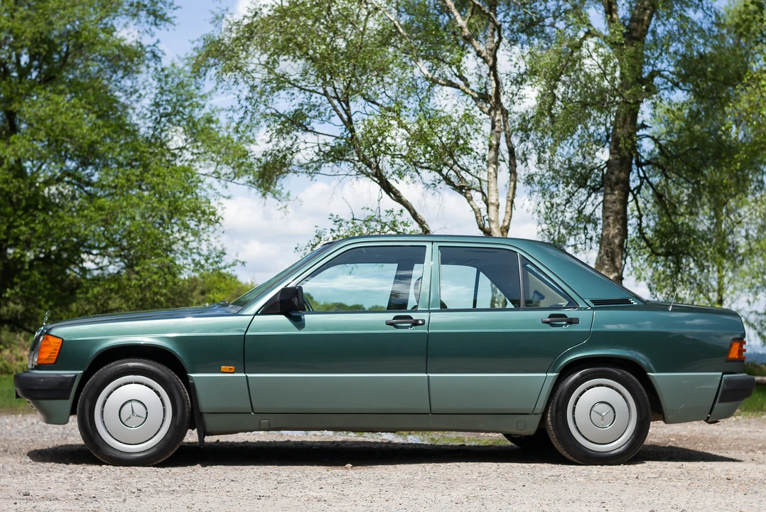 1992 Mercedes-Benz 190E - Image 25 of 31