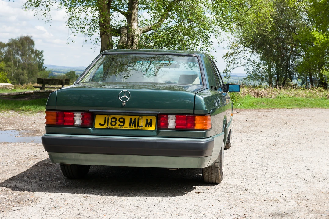 1992 Mercedes-Benz 190E - Image 30 of 31