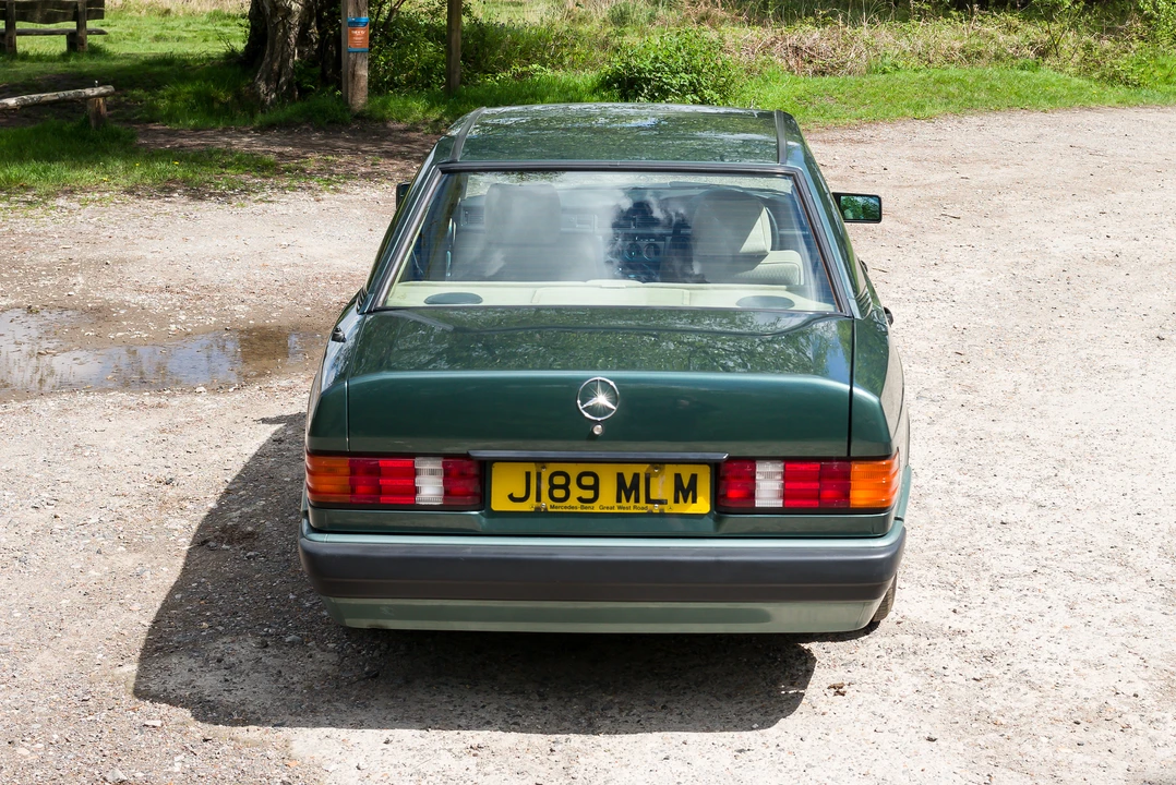 1992 Mercedes-Benz 190E - Image 8 of 31