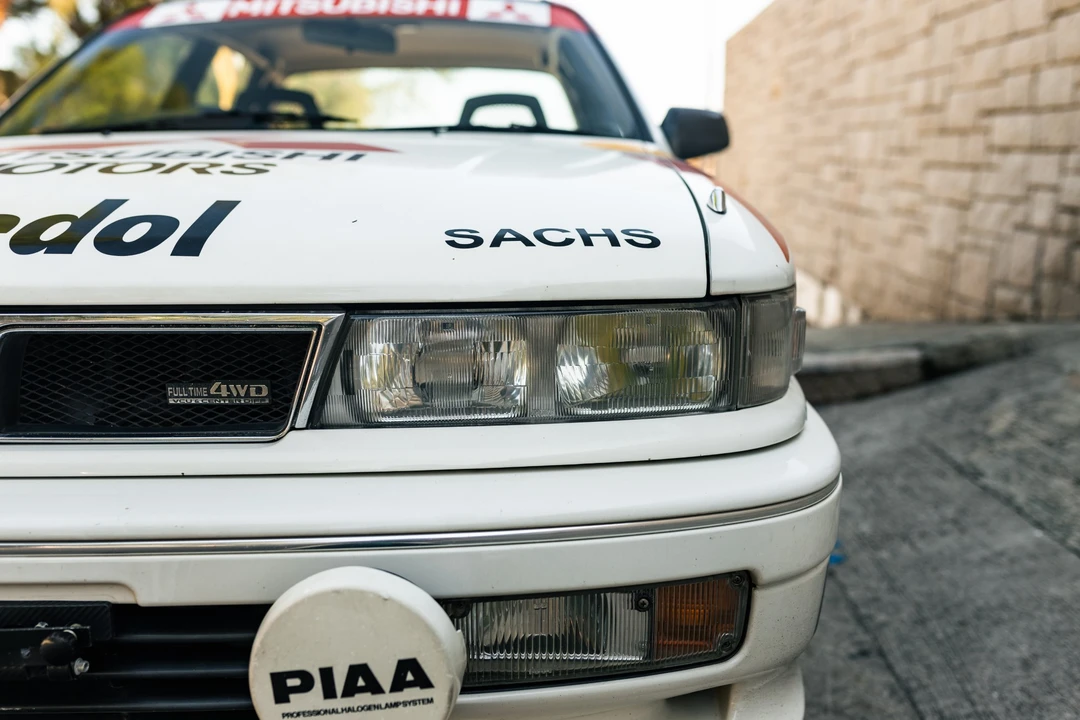 1992 Mitsubishi Galant VR-4 7th Gen - Image 17 of 31