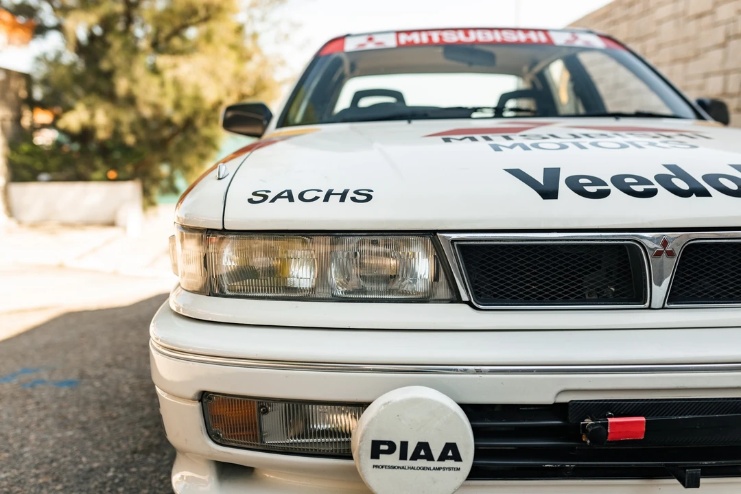 1992 Mitsubishi Galant VR-4 7th Gen - Image 18 of 31