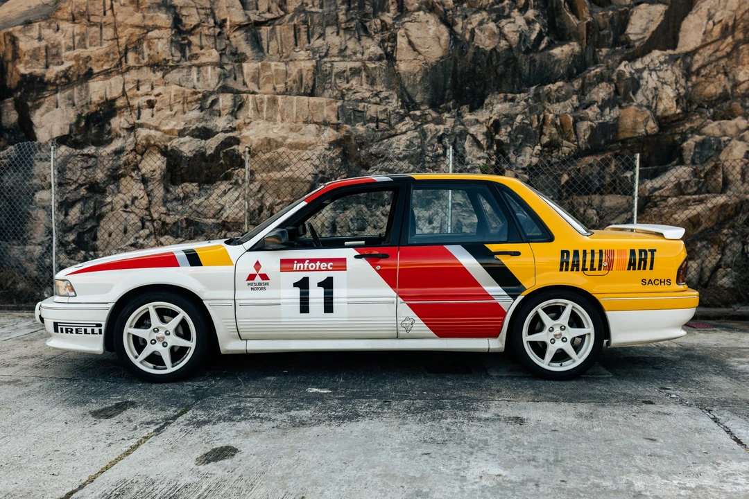 1992 Mitsubishi Galant VR-4 7th Gen - Image 9 of 31