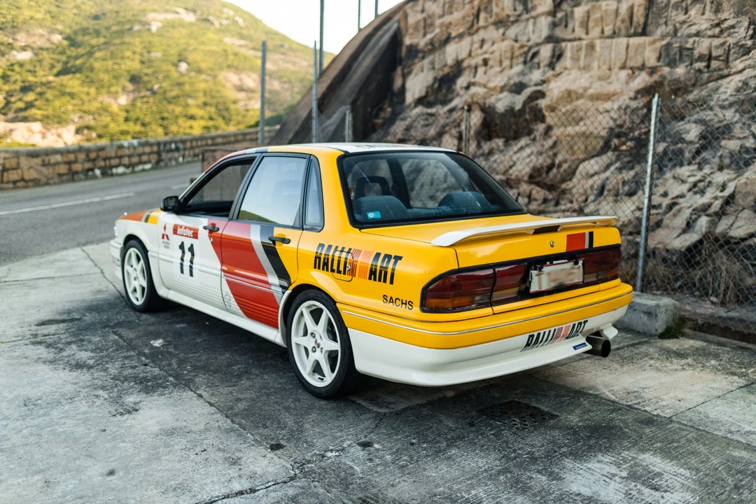 1992 Mitsubishi Galant VR-4 7th Gen - Image 14 of 31
