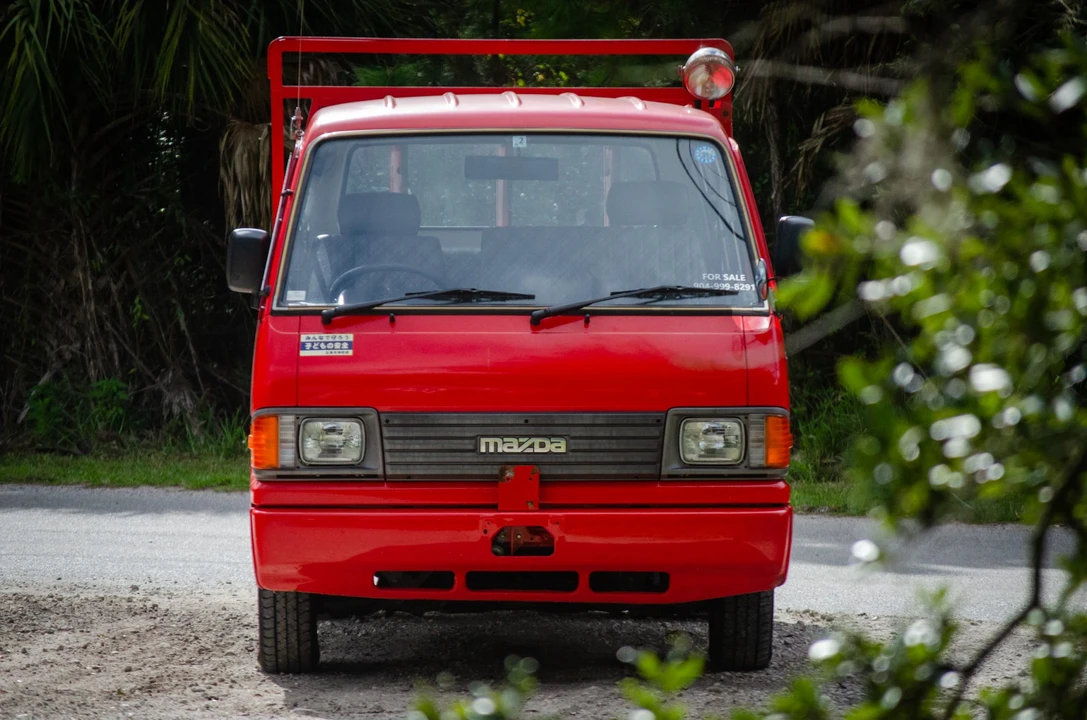 1992 Mazda Bongo 3rd Gen - Image 2 of 31