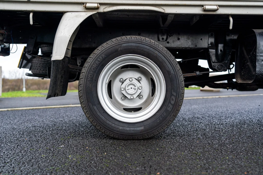 1992 Mazda Bongo 3rd Gen - Image 16 of 30
