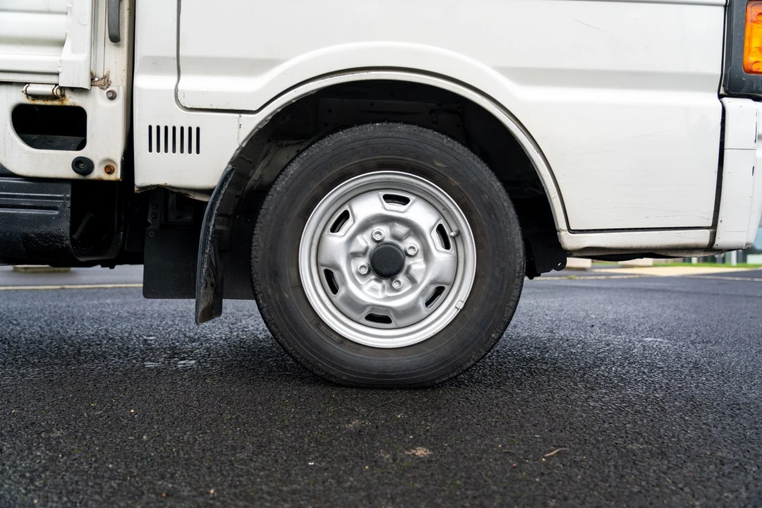 1992 Mazda Bongo 3rd Gen - Image 17 of 30