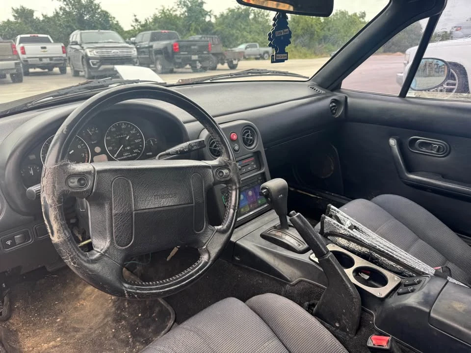 1992 Mazda NA MX-5 Miata - Image 5 of 9