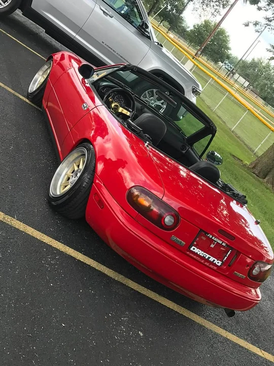 1992 Mazda NA MX-5 Miata - Image 2 of 12