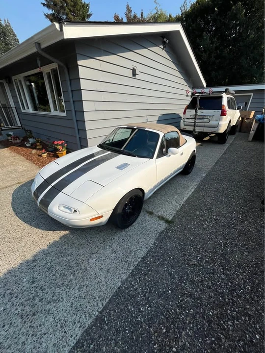 1992 Mazda NA MX-5 Miata - Image 6 of 9