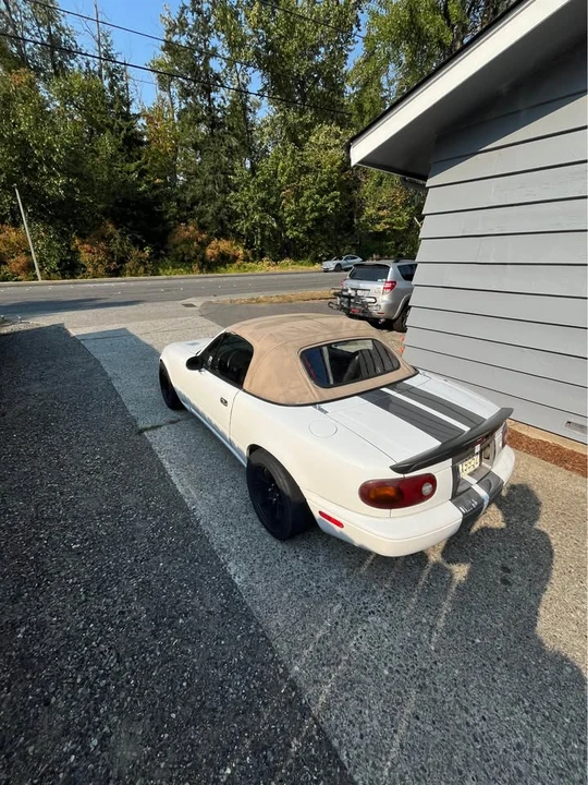 1992 Mazda NA MX-5 Miata - Image 7 of 9
