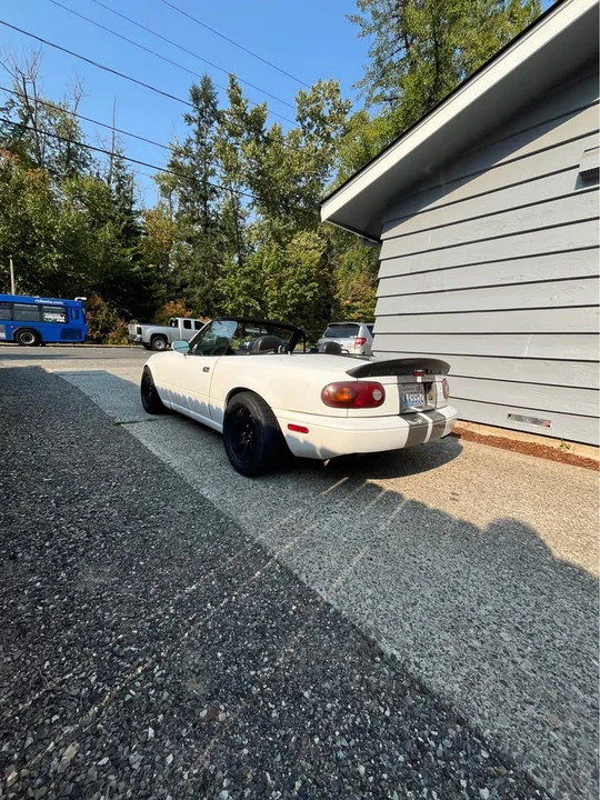 1992 Mazda NA MX-5 Miata - Image 4 of 9