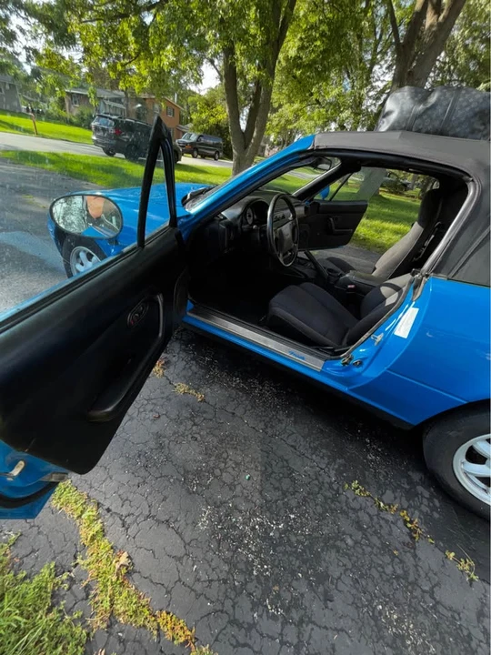 1992 Mazda NA MX-5 Miata - Image 11 of 14
