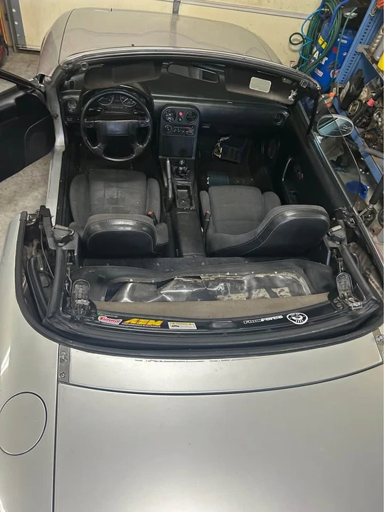 1992 Mazda NA MX-5 Miata - Image 8 of 10