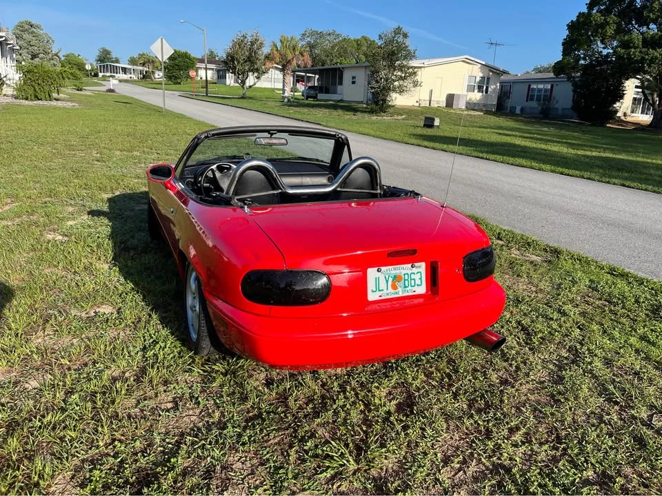 1992 Mazda NA MX-5 Miata - Image 9 of 18
