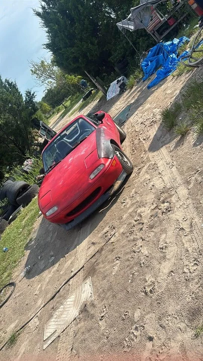 1992 Mazda NA MX-5 Miata - Image 2 of 3
