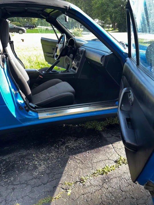 1992 Mazda NA MX-5 Miata - Image 13 of 16