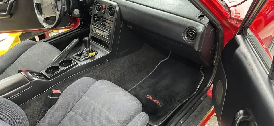 1992 Mazda NA MX-5 Miata - Image 7 of 12