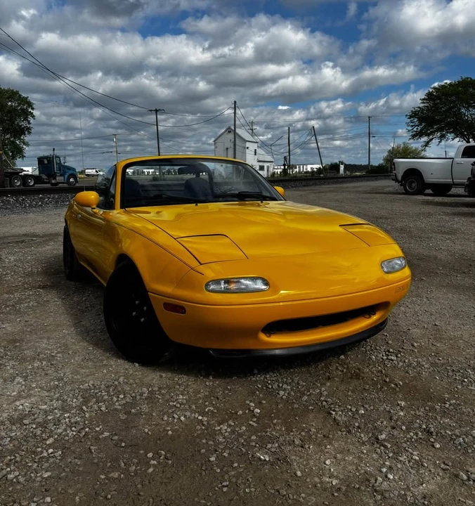 1992 Mazda NA MX-5 Miata - Image 2 of 12