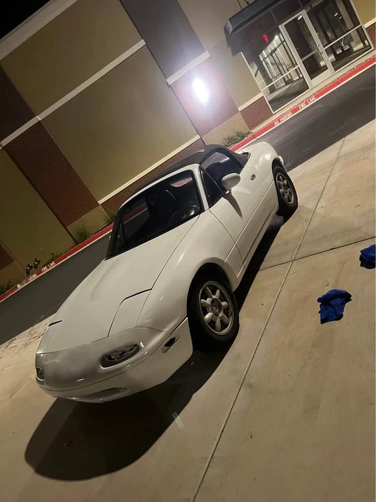 1992 Mazda NA MX-5 Miata - Image 4 of 9