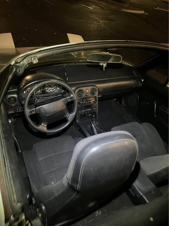 1992 Mazda NA MX-5 Miata - Image 5 of 9