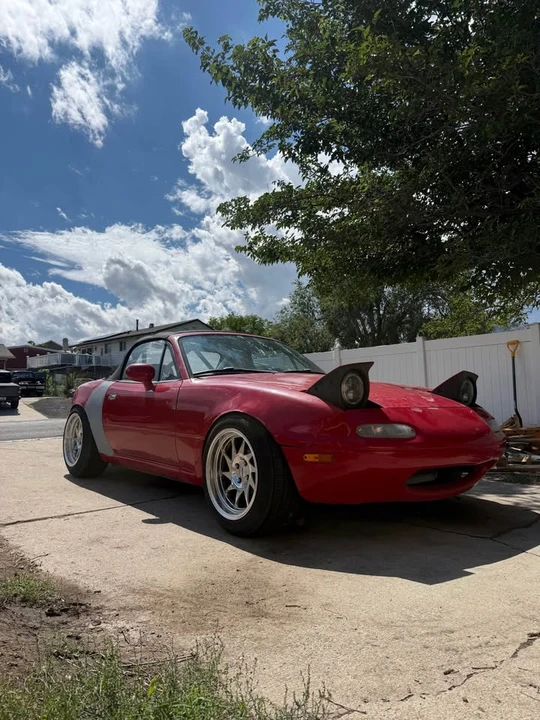 1992 Mazda NA MX-5 Miata - Image 2 of 12