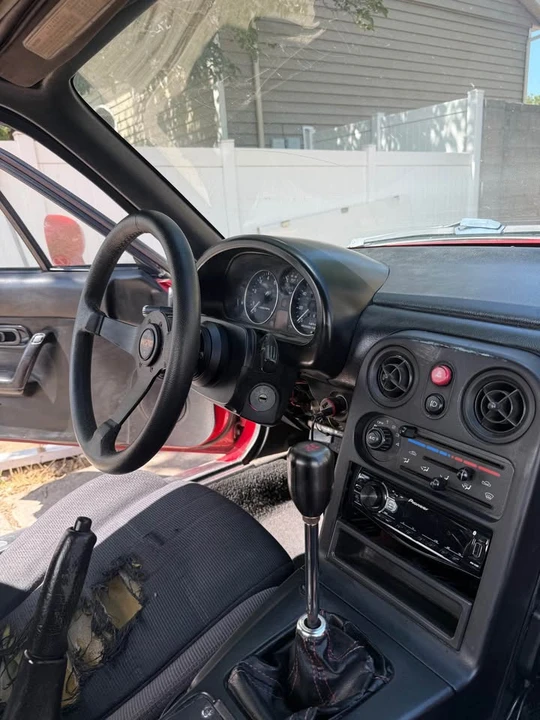 1992 Mazda NA MX-5 Miata - Image 9 of 12