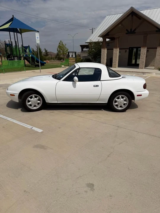 1992 Mazda NA MX-5 Miata - Image 9 of 19