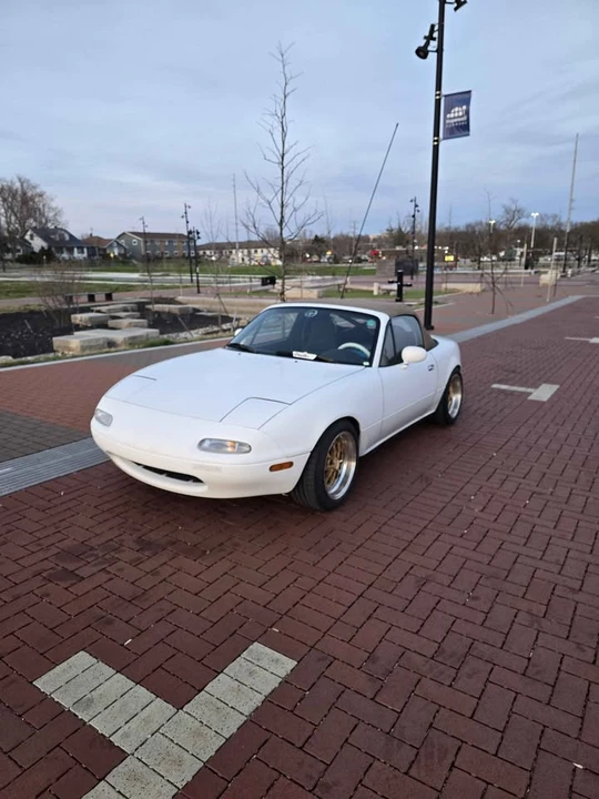 1992 Mazda NA MX-5 Miata - Image 2 of 19