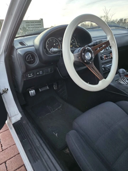 1992 Mazda NA MX-5 Miata - Image 11 of 19