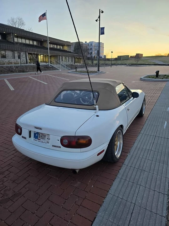 1992 Mazda NA MX-5 Miata - Image 5 of 19