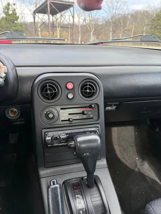 1992 Mazda NA MX-5 Miata - Image 15 of 19