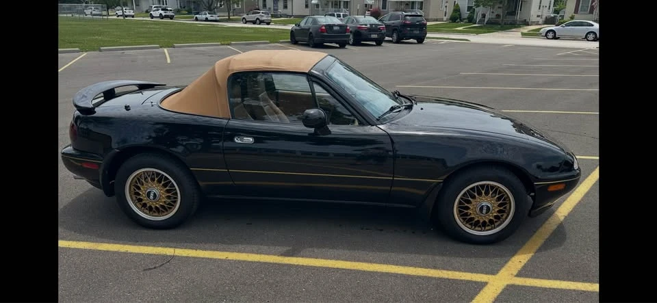 1992 Mazda NA MX-5 Miata - Image 6 of 12