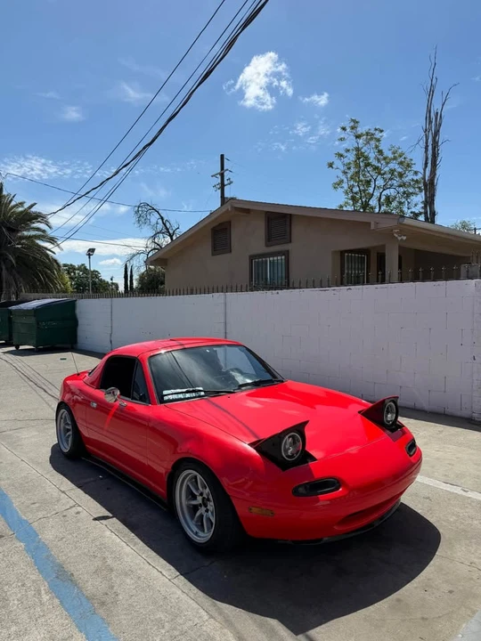 1992 Mazda NA MX-5 Miata - Image 2 of 10