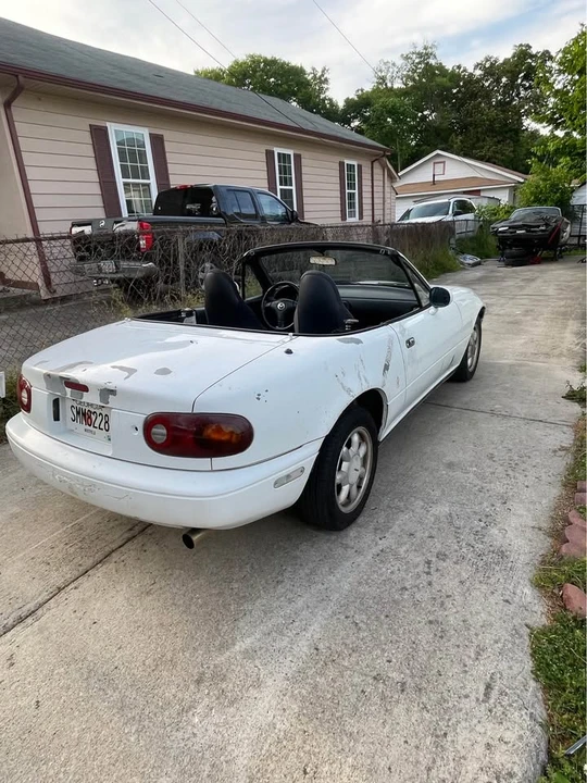 1992 Mazda NA MX-5 Miata - Image 5 of 6