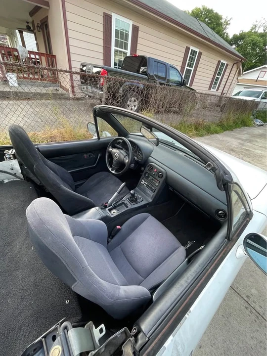 1992 Mazda NA MX-5 Miata - Image 4 of 6