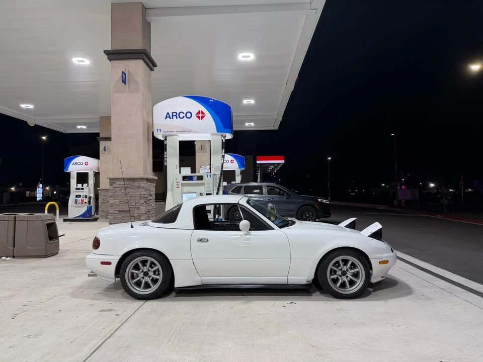 1992 Mazda NA MX-5 Miata - Image 9 of 10