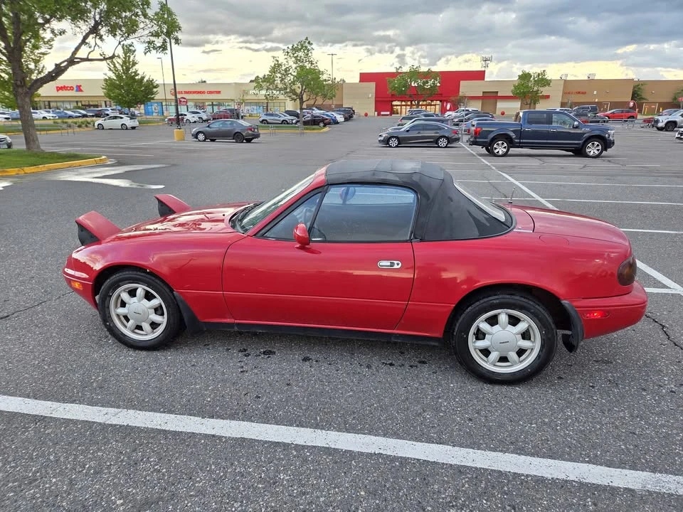 1992 Mazda NA MX-5 Miata - Image 5 of 12