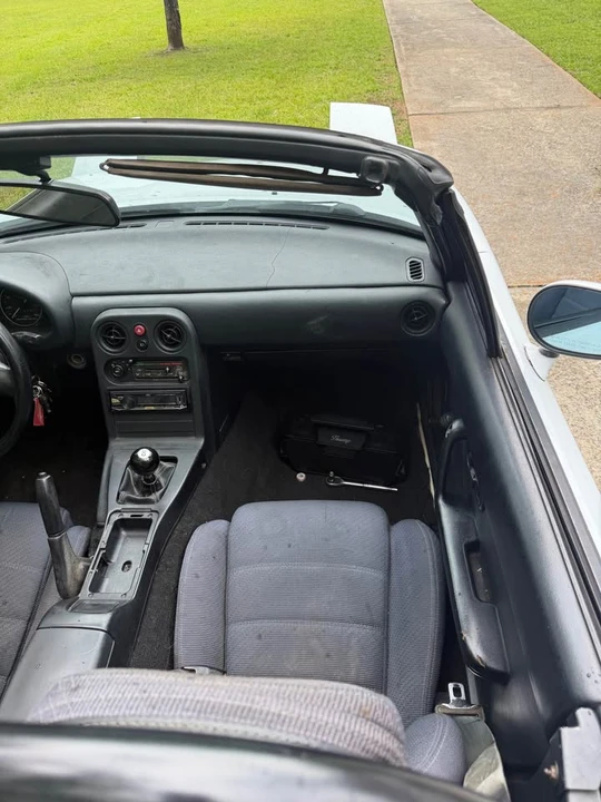 1992 Mazda NA MX-5 Miata - Image 6 of 9