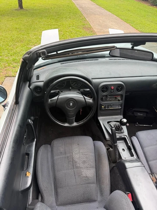 1992 Mazda NA MX-5 Miata - Image 5 of 9