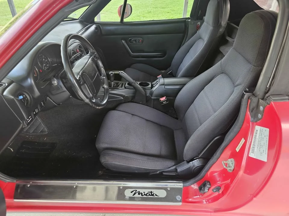 1992 Mazda NA MX-5 Miata - Image 8 of 16
