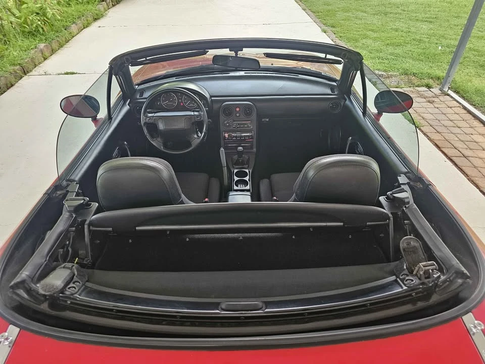 1992 Mazda NA MX-5 Miata - Image 13 of 16
