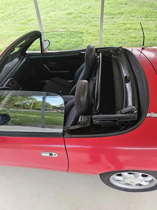 1992 Mazda NA MX-5 Miata - Image 12 of 16