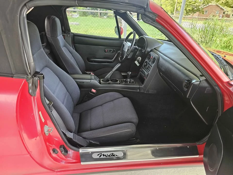 1992 Mazda NA MX-5 Miata - Image 10 of 16