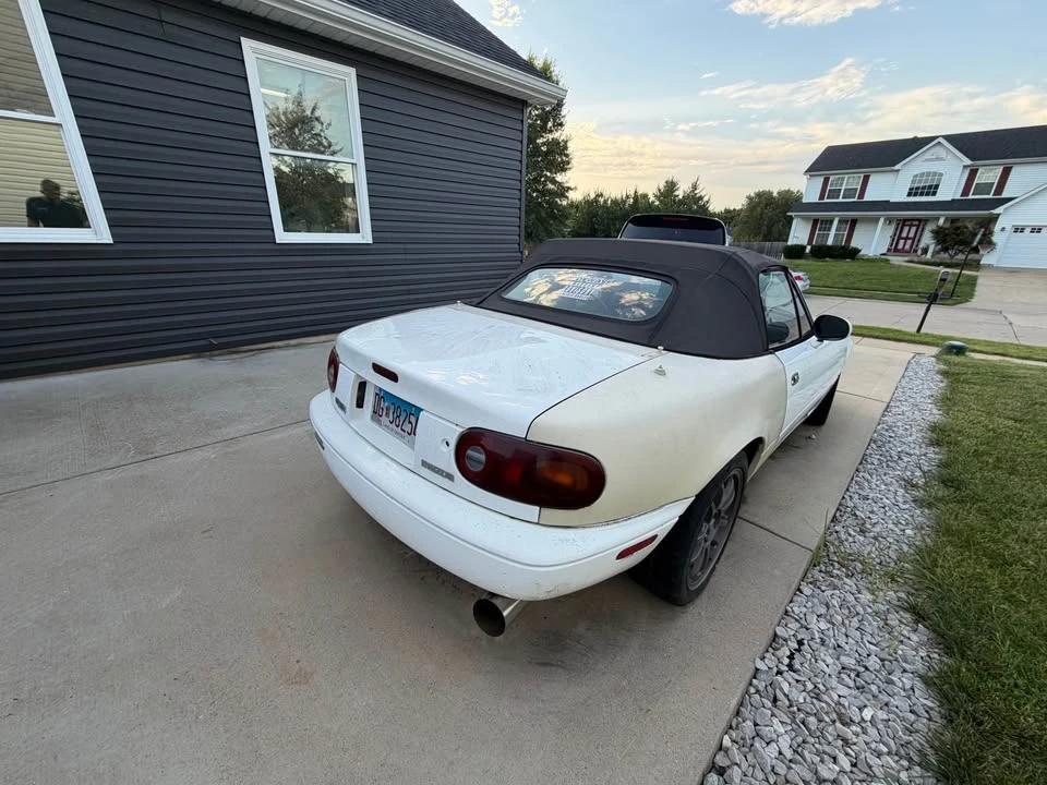 1992 Mazda NA MX-5 Miata - Image 6 of 7