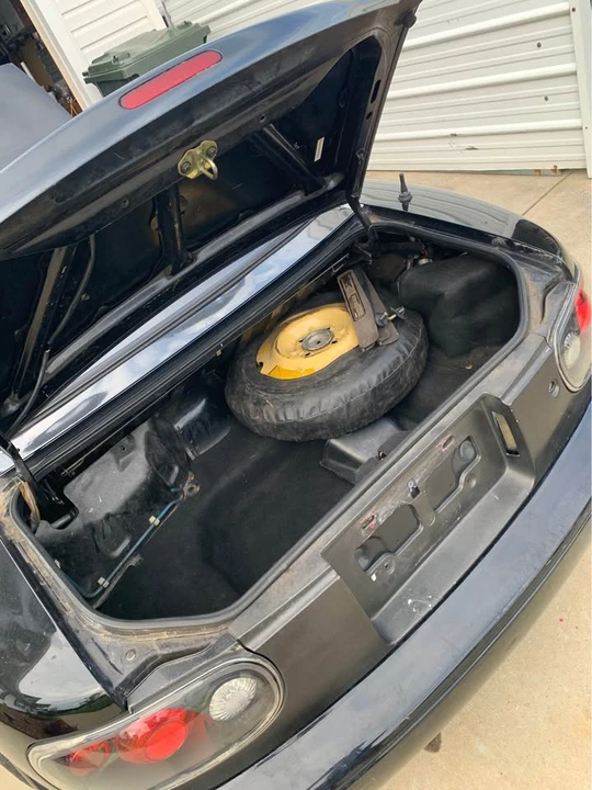 1992 Mazda NA MX-5 Miata - Image 9 of 13